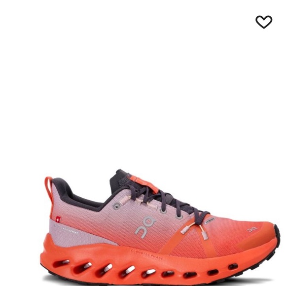 NWT On Cloud surfer trainers with laces - Picture 2 of 12